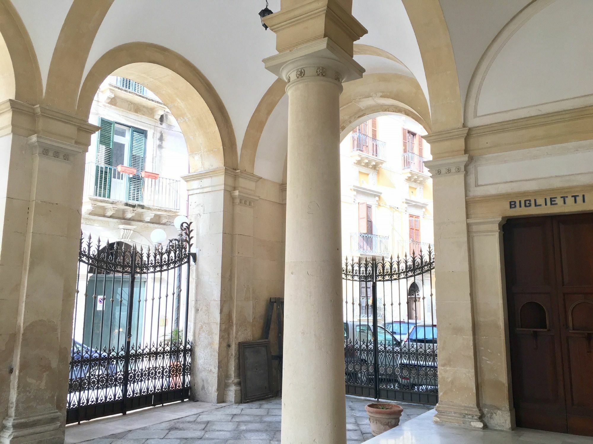 Maison Des Artistes Сиракузы Экстерьер фото